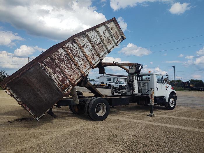 Used 2001 INTERNATIONAL 4700
