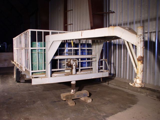 Used 20' Flatbed Trailer; Gooseneck Type; Single Tire; 7000 LB. Cap.; W/Side Racks