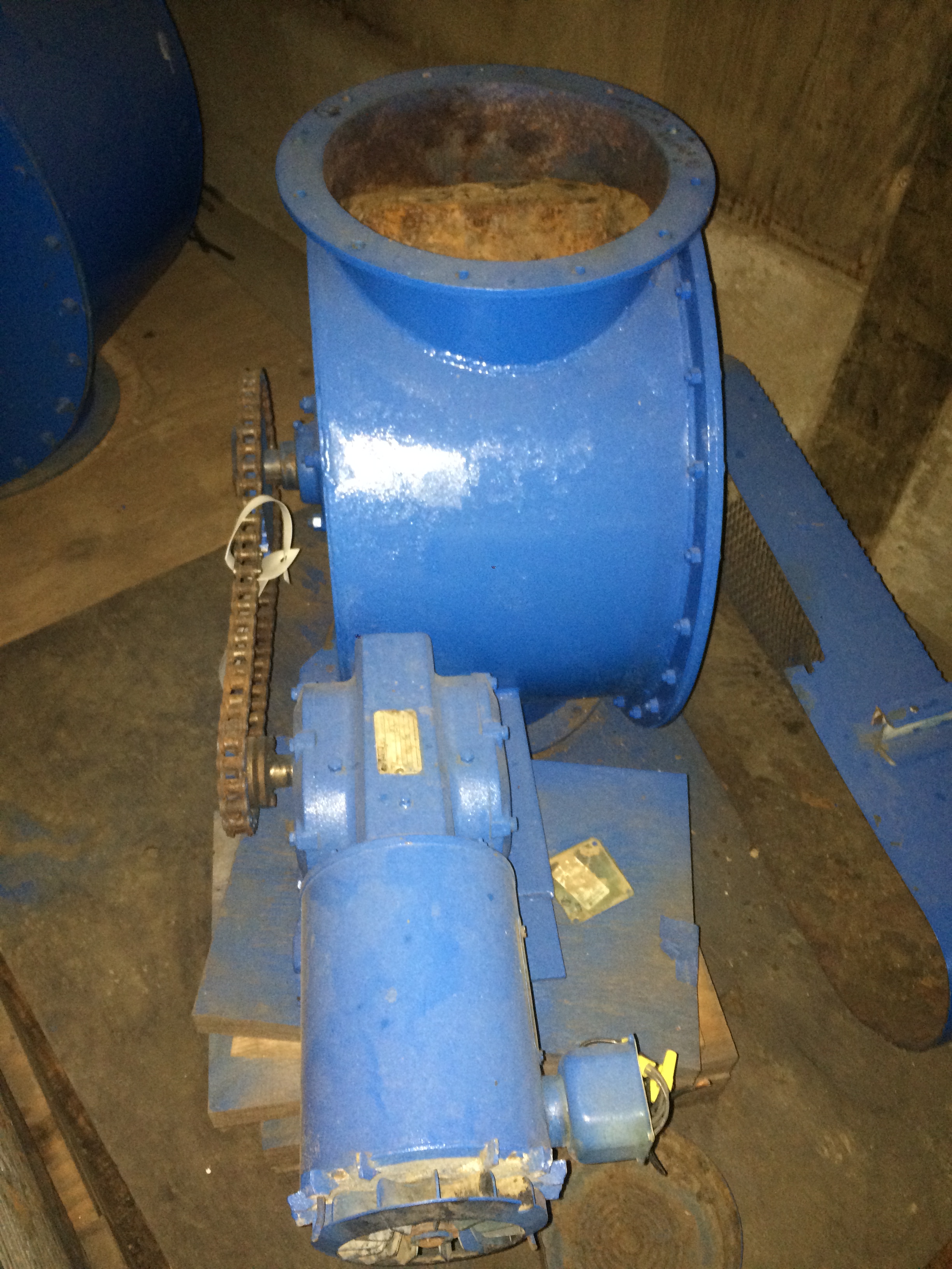 Used Airlock 12 inch inlet and outlet