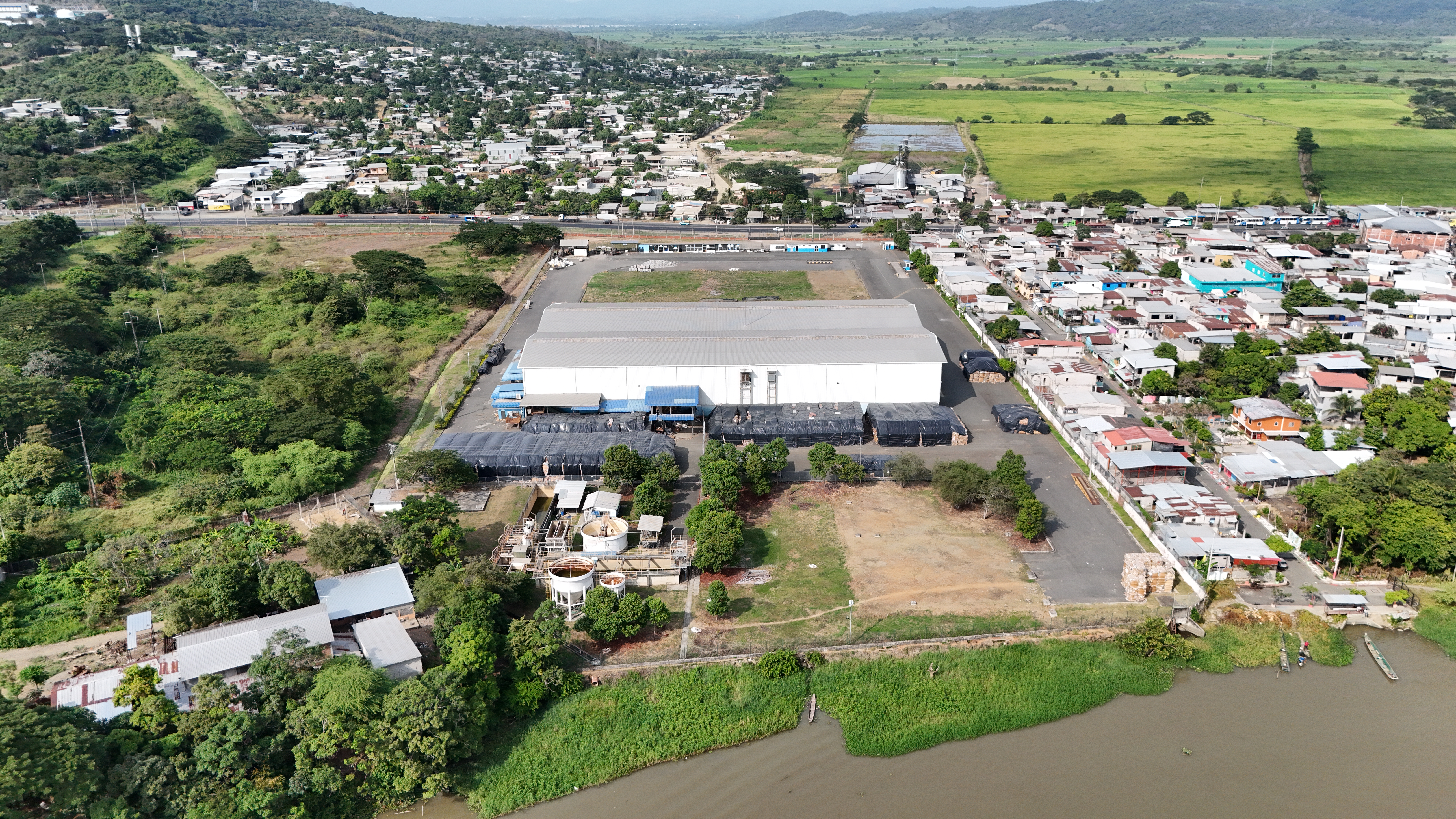 Usado PLANTA COMPLETA DE RECICLAJE DE PET EN VENTA | DAULE, ECUADOR