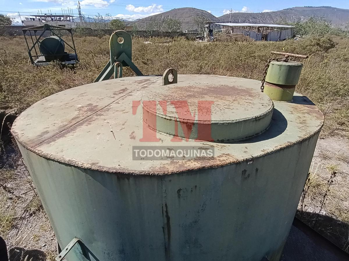 Usado TV-001 | TANQUE VERTICAL DE COMBUSTIBLE 800 GALONES SOBRE SKID METÁLICO