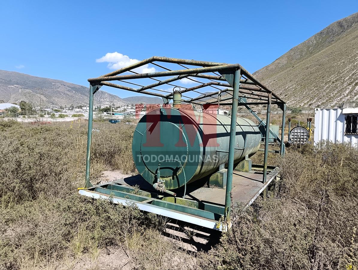 Usado TH-001 | TANQUE HORIZONTAL DE COMBUSTIBLE 1100 GALONES SOBRE SKID METÁLICO