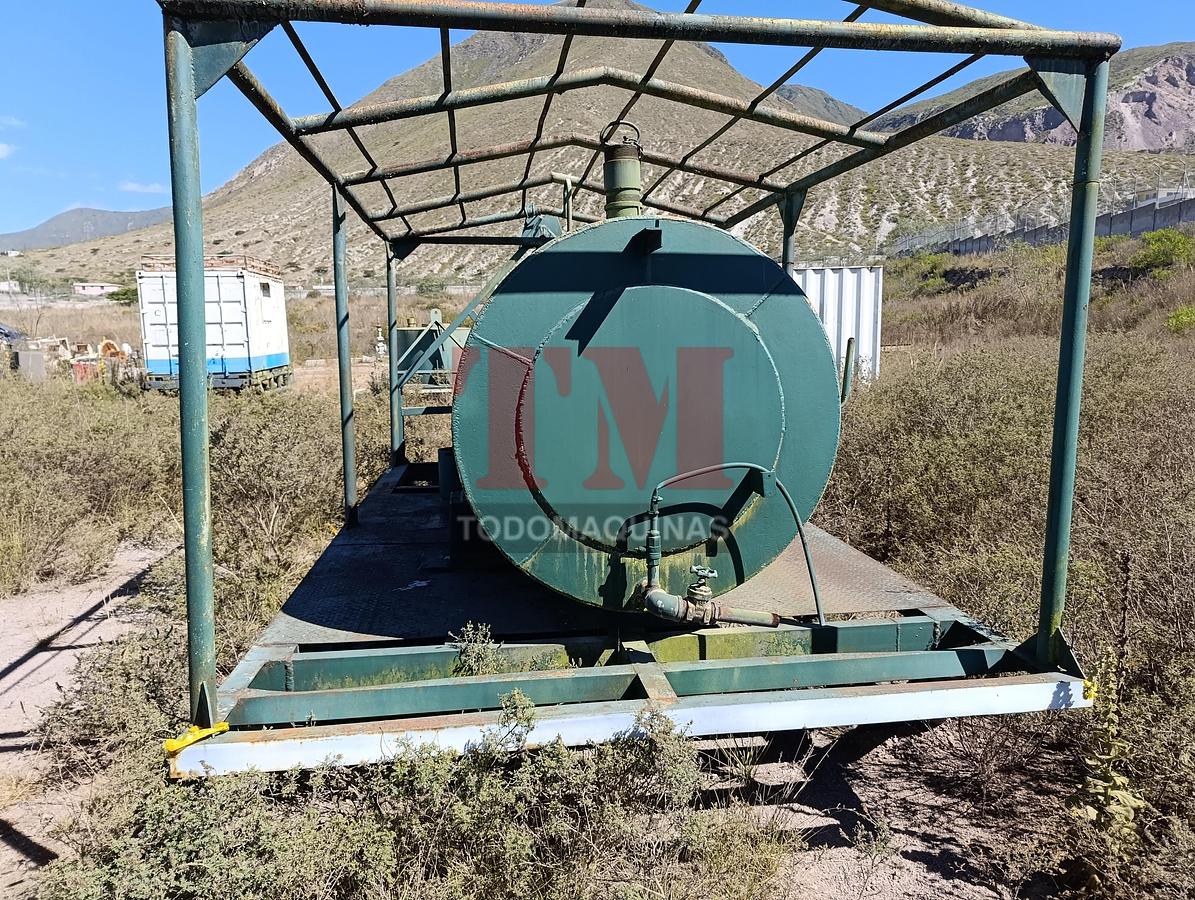 Usado TH-001 | TANQUE HORIZONTAL DE COMBUSTIBLE 1100 GALONES SOBRE SKID METÁLICO