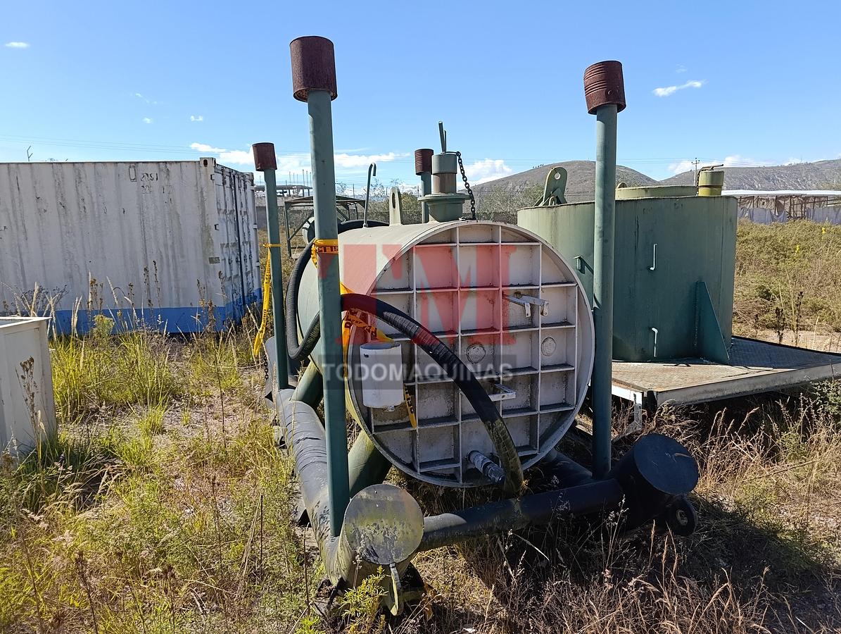 Usado TH-002 | TANQUE HORIZONTAL DE COMBUSTIBLE 700 GALONES SOBRE SKID METÁLICO