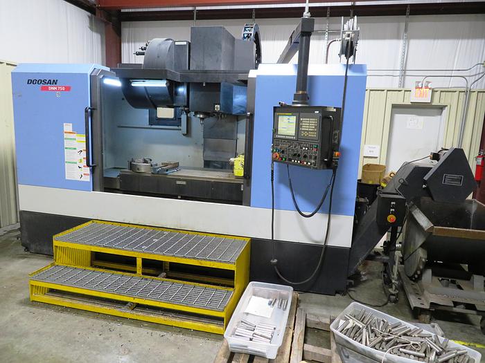 Used 2013 Doosan DNM 750 CNC Vertical Machining Center