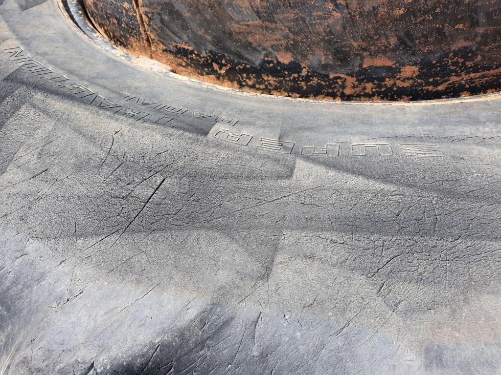 Used Stocks Dual Wheels and Tyres