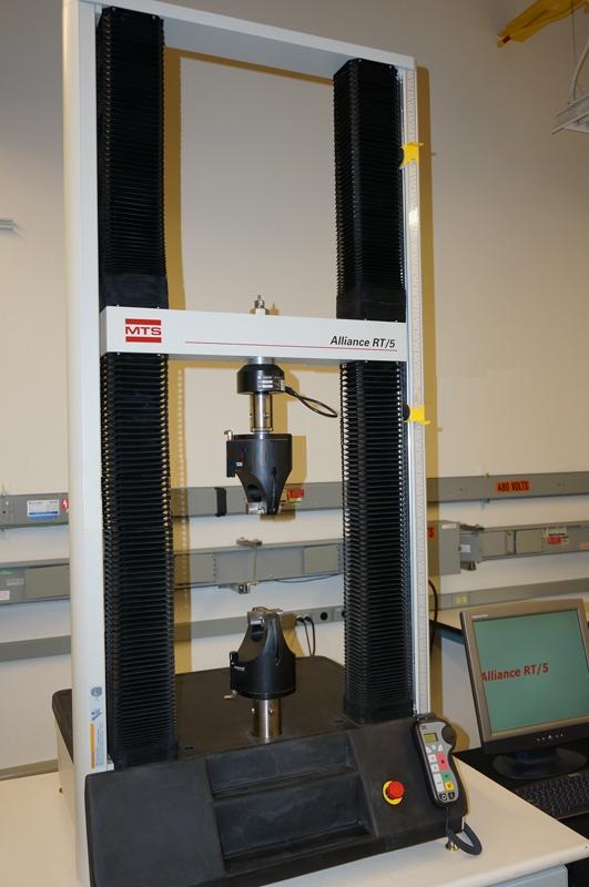 Used MTS  systems Corp Alliance RT/5 1120lbf (5KN) Testing Machine