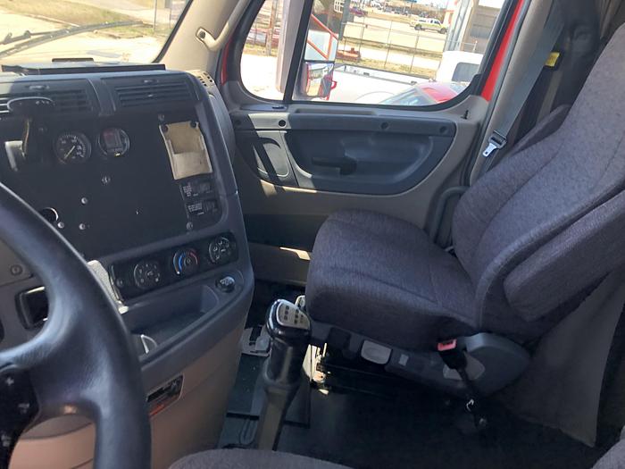 Used 2015 Freightliner Cascadia