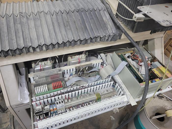 Used 2001 FLOW WATER 2'x4' CNC Waterjet Cutting System and 30HP Baldor Pump