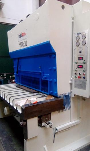 Usato CESOIA RIVA IDRAULICA 1500X30