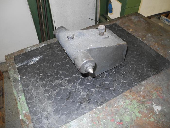 Usato Affilatrice-rettificatrice universale TACCHELLA 40LN