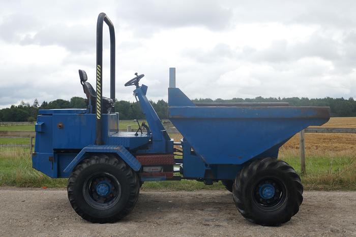 Used 2004 THWAITES 5 TONNE