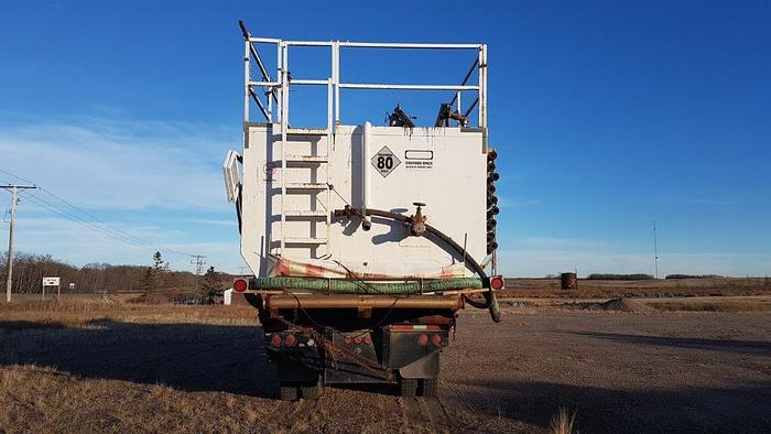 Used 2000 WELCAN 4 Axle Carrier Style Oilfield Pump / Kill Truck