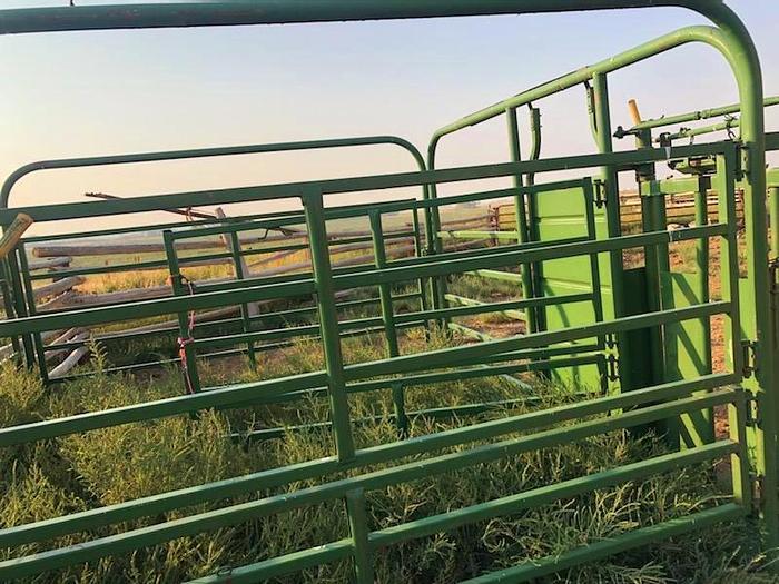 Used Powder River Preg Test Gate / Corral System