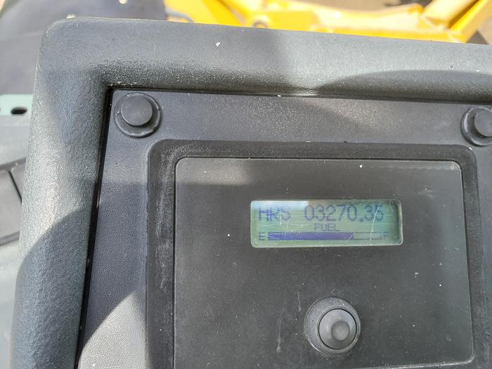 Used 2011 GEHL DynaLift D-11-55