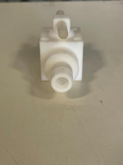Used Swagelok/Hastelloy C275 1/2" Sanitary Fitting to Threaded Connection w/  Valve