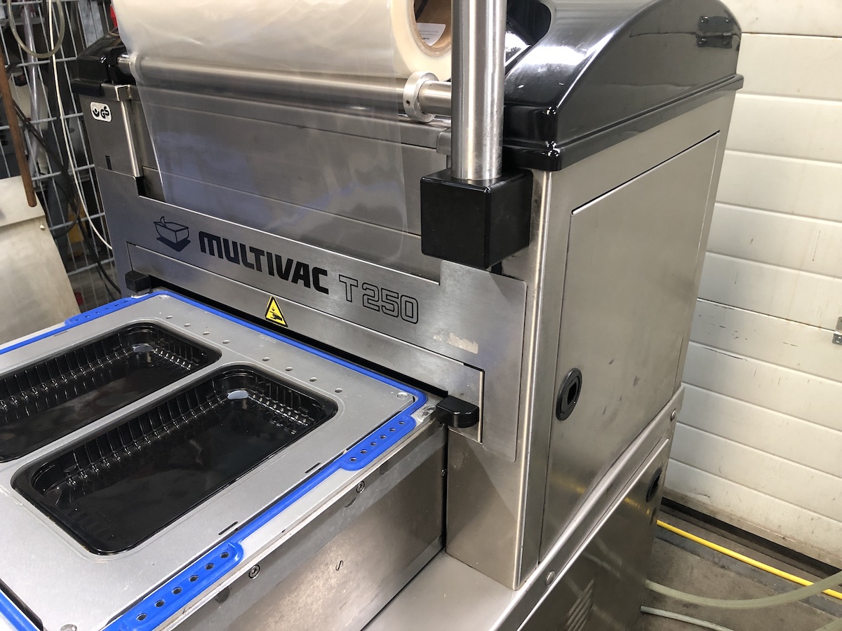 Used Multivac T250 MAP-traysealer. Semi or fully-automatic, excellent condition.