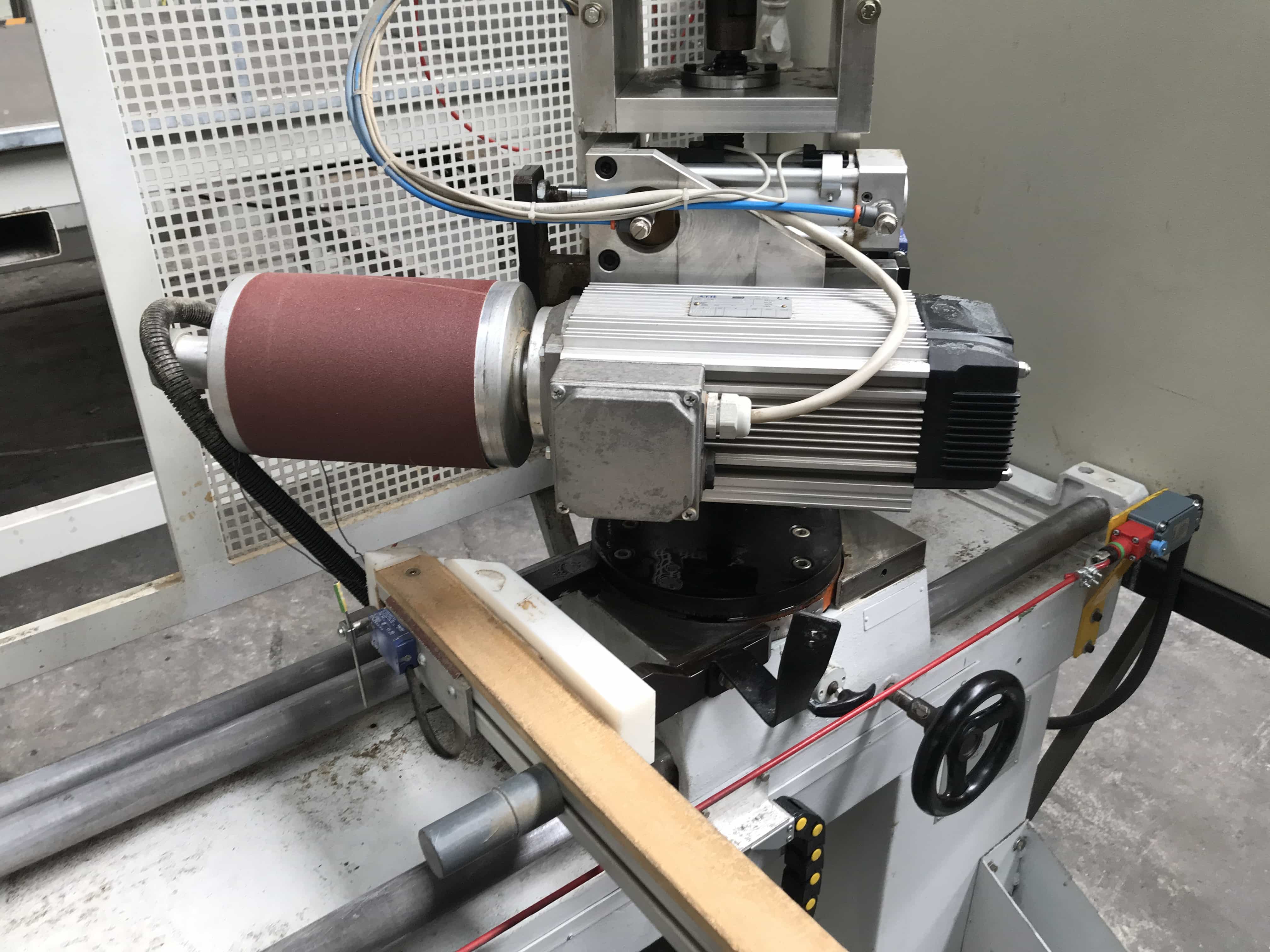 Usato 2005 Smussatrice a rulli pneumatici marca I.M.E.C.