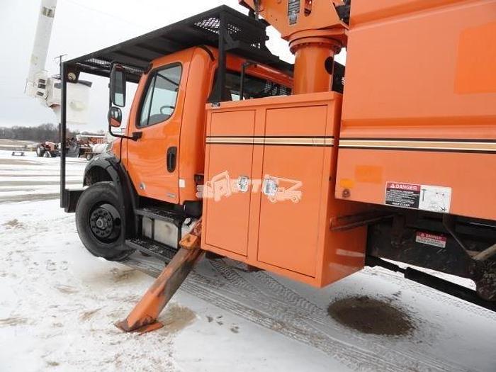 Used 2011 FREIGHTLINER BUSINESS CLASS M2 106