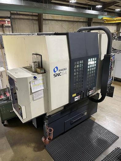 Used 2000 Makino SNC64 CNC Vertical Machining Center