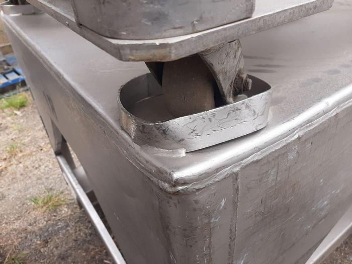 Used Bin, 25 CF, S/st, Tote, 190 Gallon, FLO-BIN, C/B #S743596