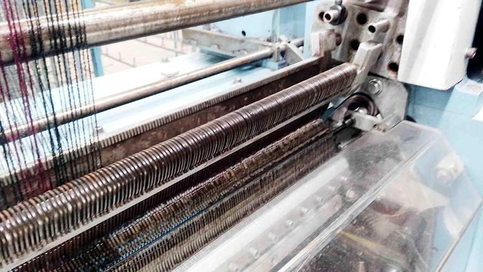 Usato No. 3 Macchine per maglia in ordito a doppia frontura Comez mod. DNB 600-2B