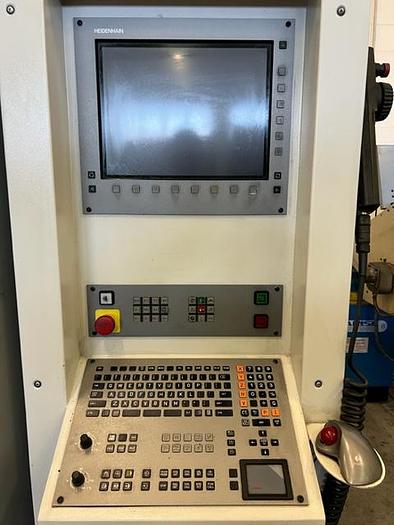 Usato CENTRO ALTA VELOCITÀ COMPLETO DI CARICO E SCARICO PEZZO E PALLET