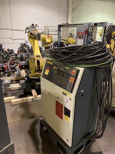 Used FANUC S500iB 15KG X 2757MM REACH 6 AXIS CNC ROBOT