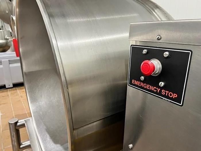 Used 200 GALLON LEE SELF CONTAINED GAS FIRED KETTLE - S/S - 100 PSI JACKET