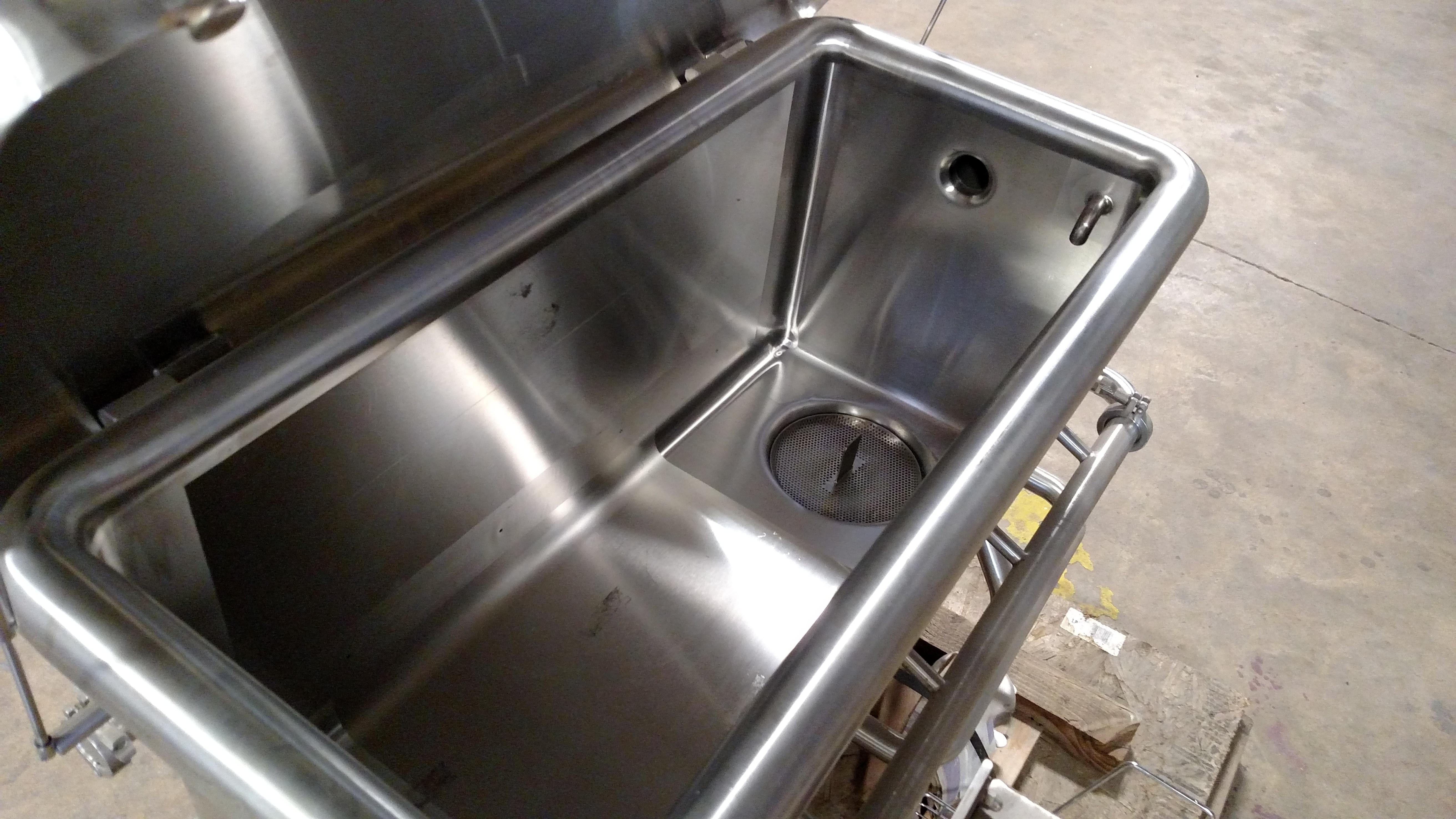 Usado 90 GALLON SANIMATIC  COP TANK W/FRISTAM PUMP, SIDE JETS, CNTROLS AND LIFT LID