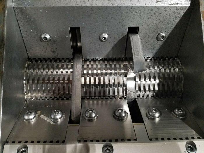 Used Nissui Plastic Granulator Screenless 4X4 D-2 Cutter Series Grinder