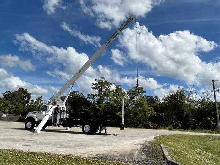 Used Altec AC-18 18 Ton Crane on 2008 International 7300 Reg Cab Flatbed Truck - C57532