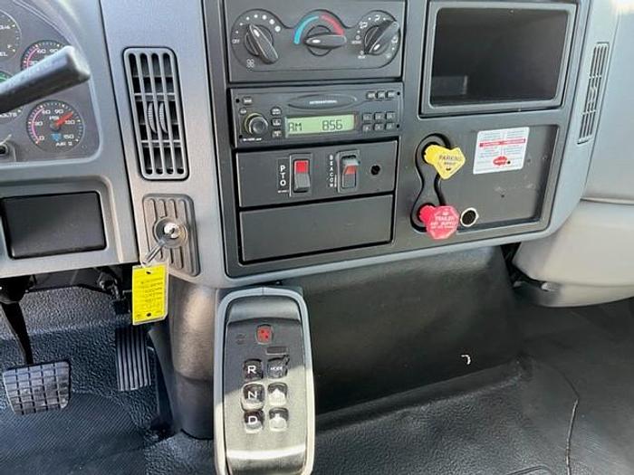 Used ALTEC AA755L 60FT MATERIAL HNDLER 2 MAN BUCKET ON 2006 INTERNATIONAL4300 BOOM TRUCK