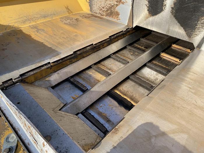 Usato 2016 CATERPILLAR AP 300F