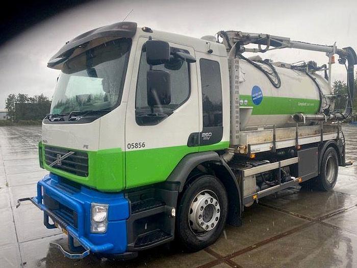 Gebruikt 2010 Volvo + BekkerLaGram kolkenzuiger FE42R