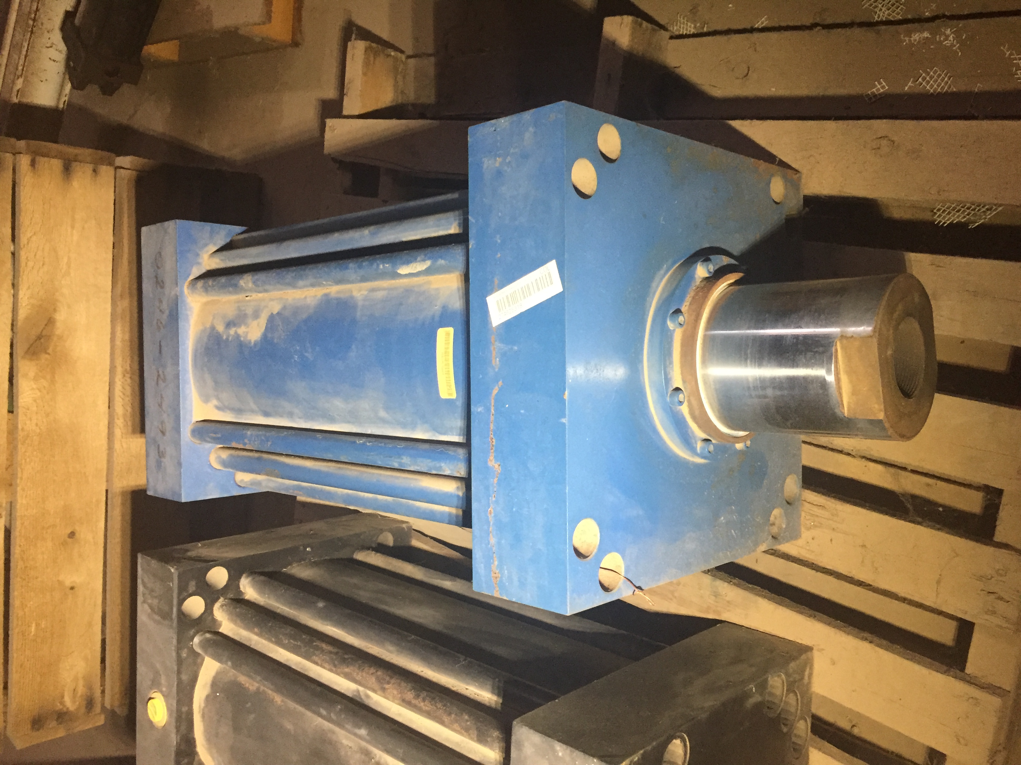 Used Miller Model H63BXN Hydraulic Cylinder