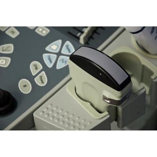 D'occasion ECHOGRAPHE NUMÉRIQUE COULEUR DOPPLER BREUEL&KJAEL HAWK 2102 EXL SWEDEN AVEC SONDE CONVEXE ABDOMINALE  MULTIFRÉQUENCE DE 2 À 6  M