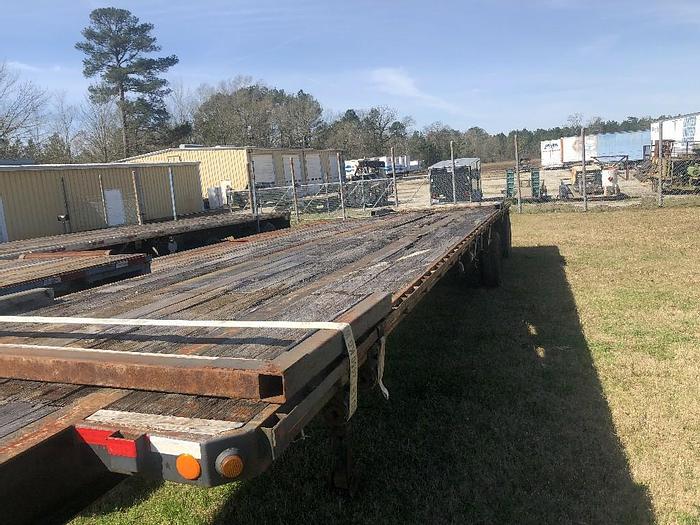 Used 2000 LUFKIN FLAT BED