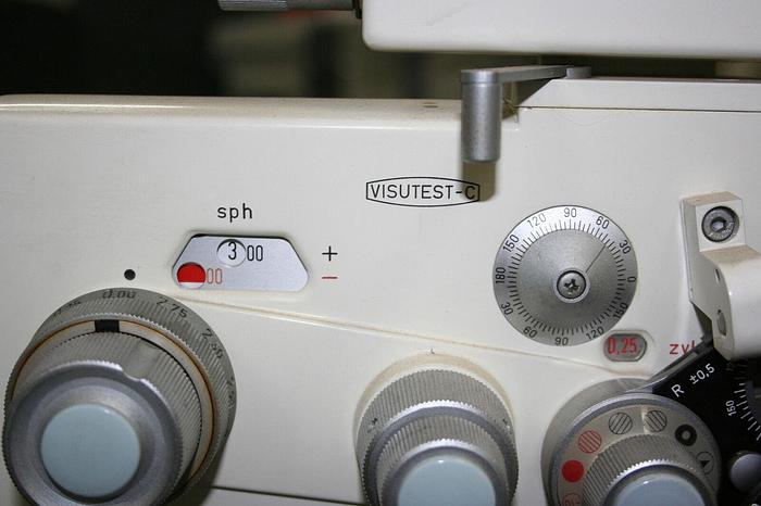 Used Möller-Wedel refraction unit VISUTEST-C with Carl Zeiss FF4 Fundus camera