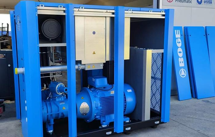CPMPRESSORE BOGE S56-4L SUPER OCCASIONE " 0 ORE" MACCHINA ESPOSITIVA.
