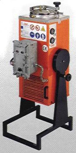 DISTILLATORE RECUPERATORE DI SOLVENTE