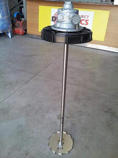 AGITATORI PNEUMATICI PER FUSTI REALIZZATI A MISURA