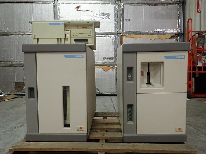 Used BioMerieux Vitek 513001 Reader Incubator with 511002 Filler Sealer & Extras