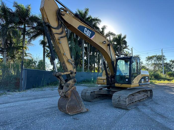 Used 2009 CATERPILLAR 320DL