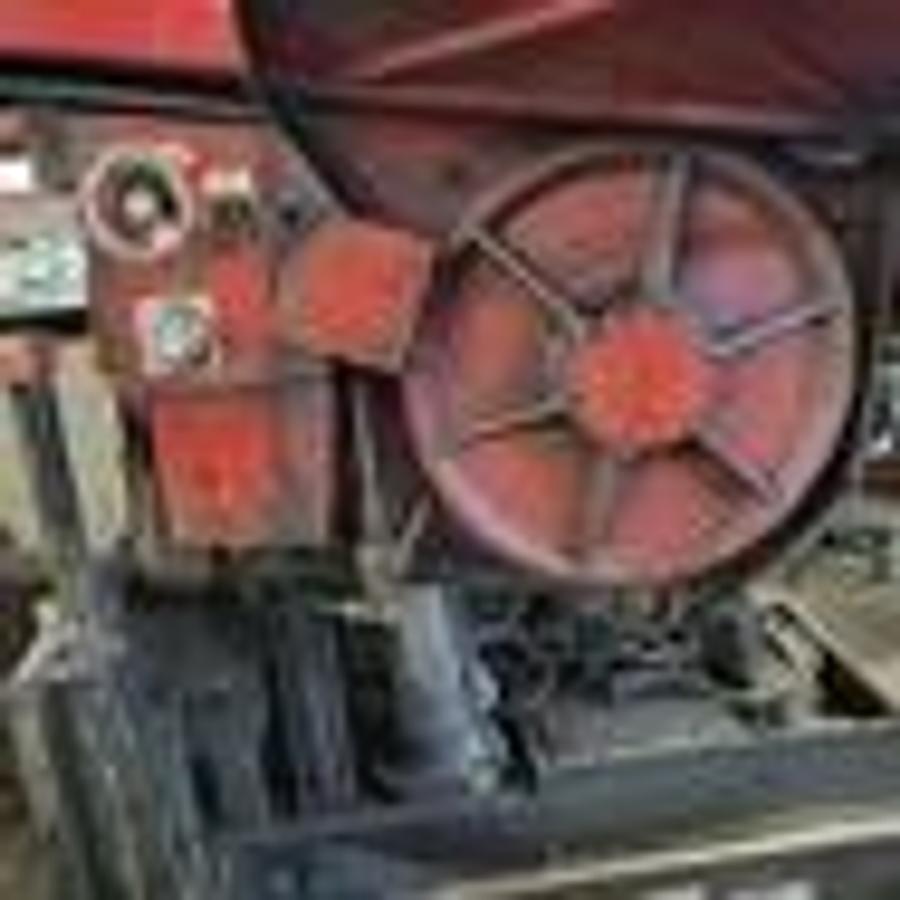 Used AMADA Semi-Automatic Mitering Column Type Horizontal Bandsaw Model HK-800, Used Rebuilt 32"x 23"