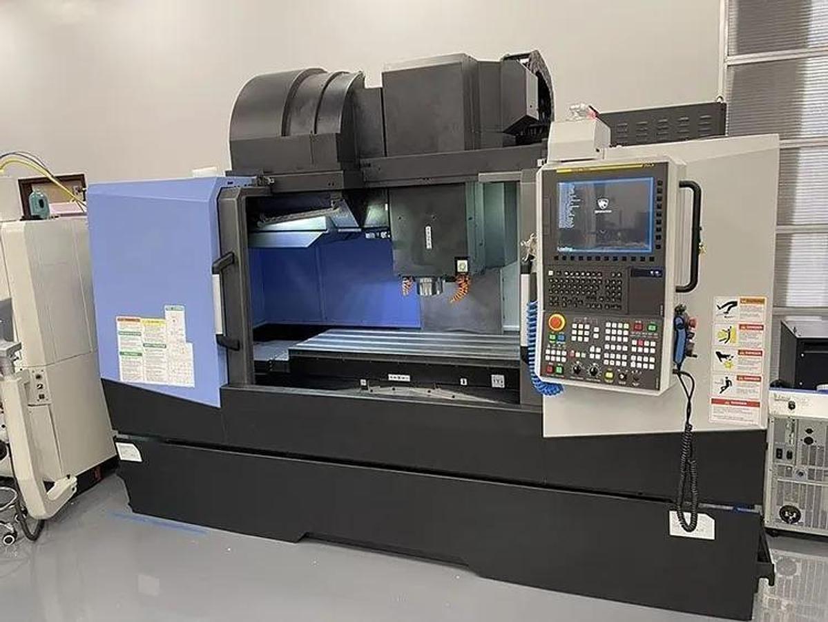 2024 DOOSAN Model SVM 5100L, Travels: x= 50", Y= 20", Z= 20", 12,000 RPM, 30 Tool ATC, CAT 40,  MACHINE HAS NEVER CUT A PART , INSPECT UNDER POWER IN USA