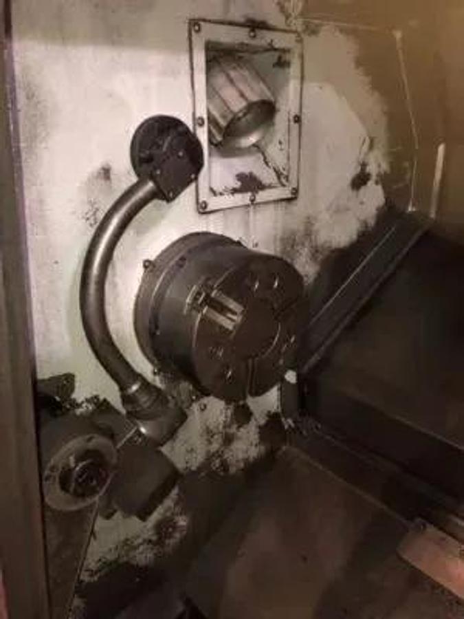 Used 2011 DOOSAN LYNX 300 Lathe, 10" 3 Jaw Chuck, Tailstock, 25.6" Swing