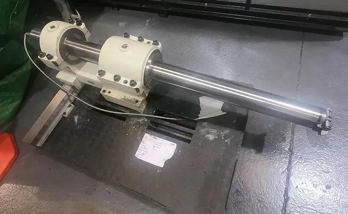 HANKOOK 7NB x 4000 CNC Lathe with FANUC 21T Control