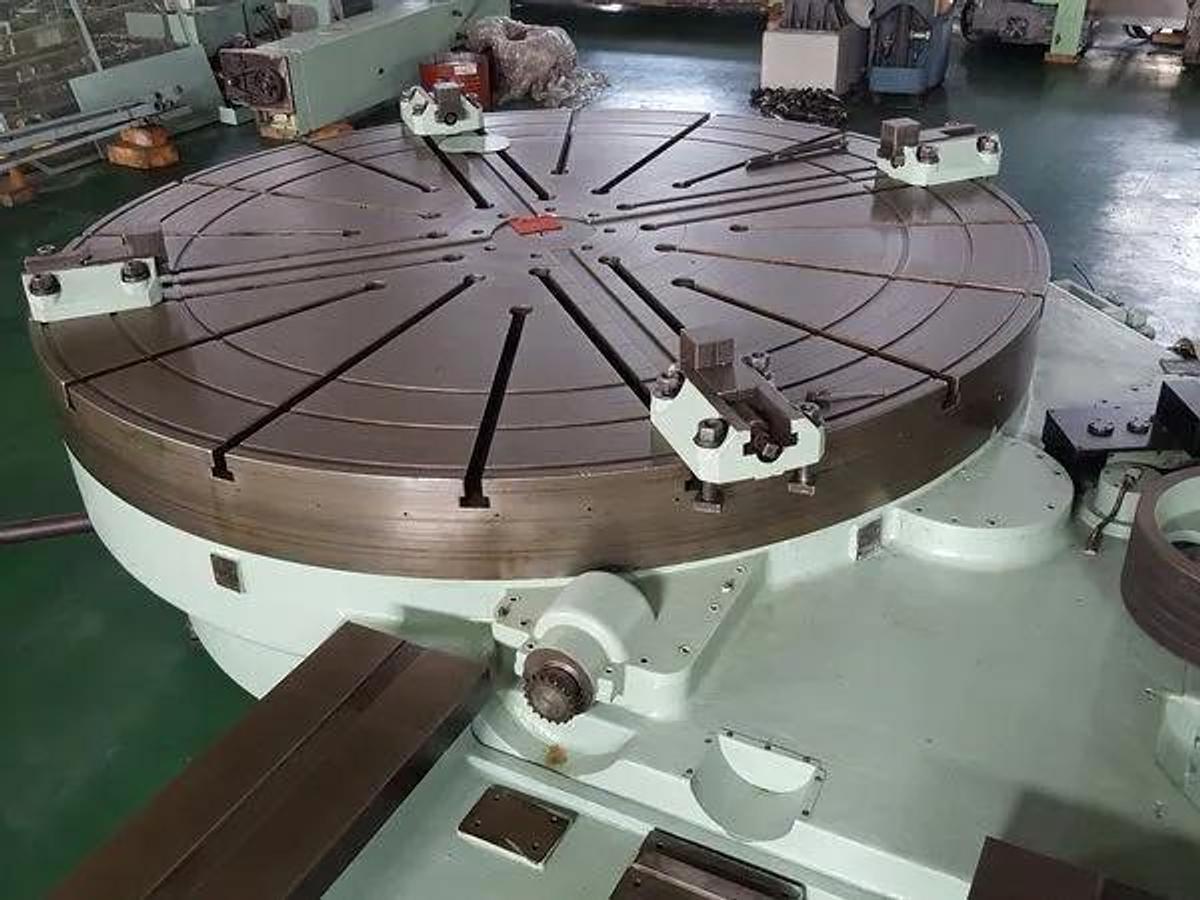Used Used O-M TMS 30/70 Vertical Turret Lathe; 118" Table, 276" Swing, 112" Under the Rail