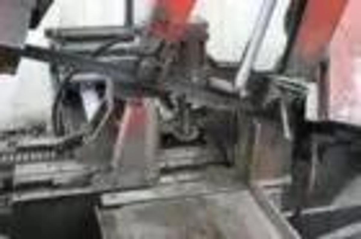 Used AMADA MODEL HA-400W AUTOMATIC HORIZONTAL SAW